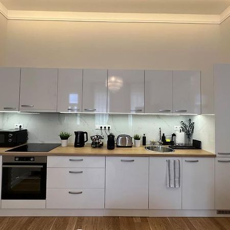 The Pearl Apartment Budapest Bagian luar foto